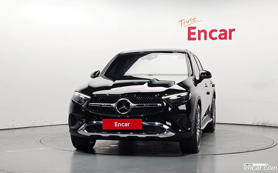 Mercedes-Benz GLC-Class GLC300 4MATIC 2025 — thumbnail 3