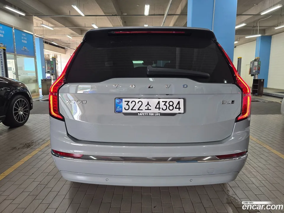 Volvo XC90 B6 2026 — thumbnail 3