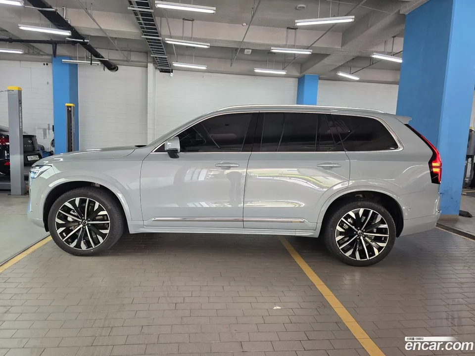 Volvo XC90 B6 2026 — thumbnail 4