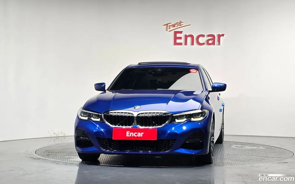 BMW 3 Series 320i M 2022 — thumbnail 3