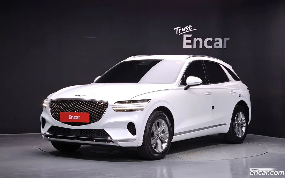 Genesis GV70 2.5T 2WD 2022 — photo 1, buy with delivery to Moscow