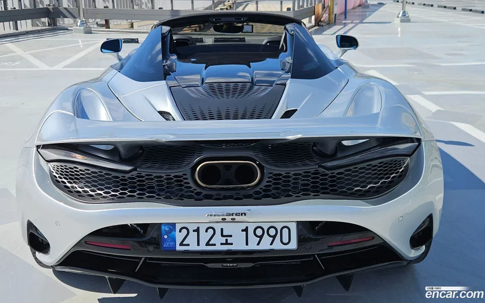 McLaren 750S 4.0 2024 — thumbnail 4