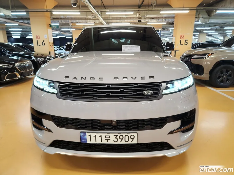 Land Rover Range Rover Sport D300 HSE 2023 — photo 1, buy with delivery to Moscow