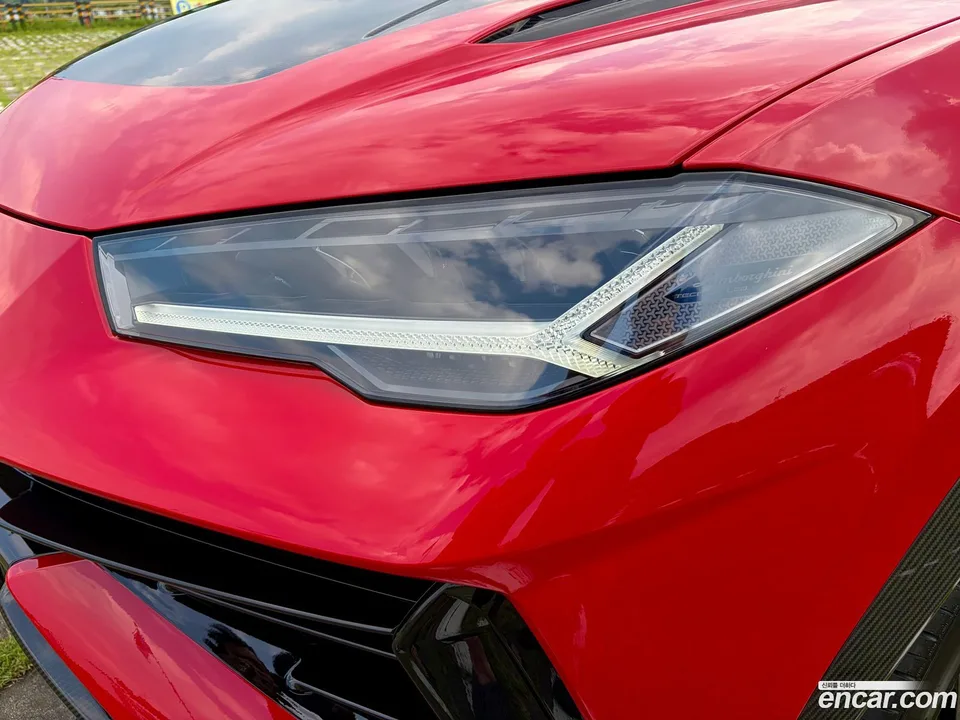 Lamborghini Urus 4.0 V8 2024 — thumbnail 2