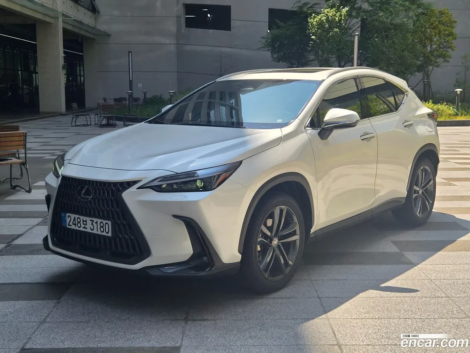 Lexus NX 350h 2025 — photo 1, buy with delivery to Moscow