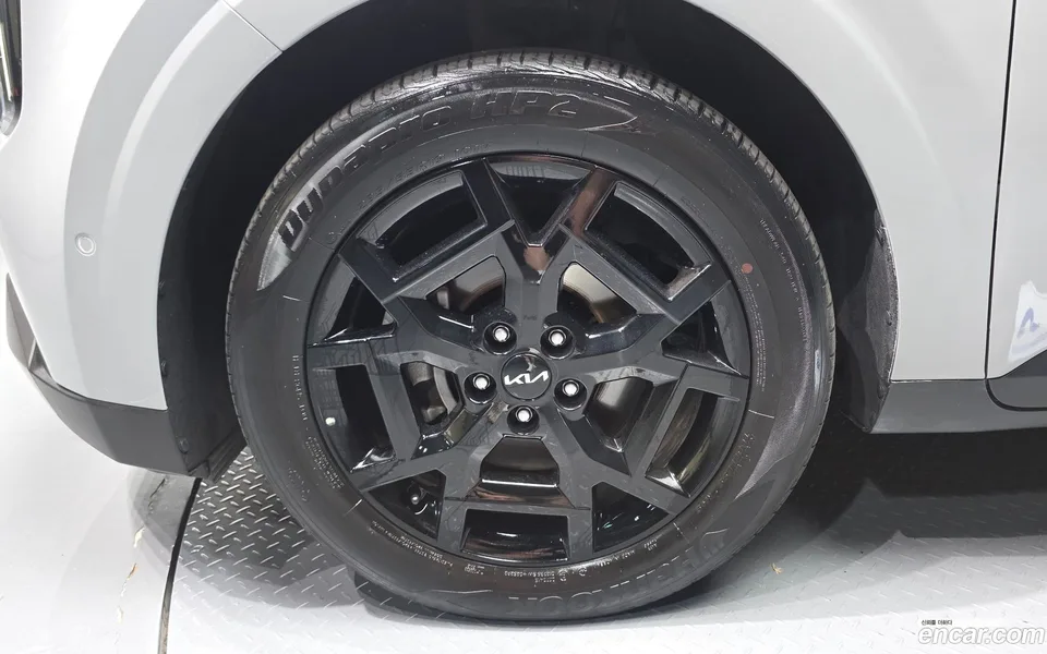 Kia Carnival HEV 9 2024 — thumbnail 2