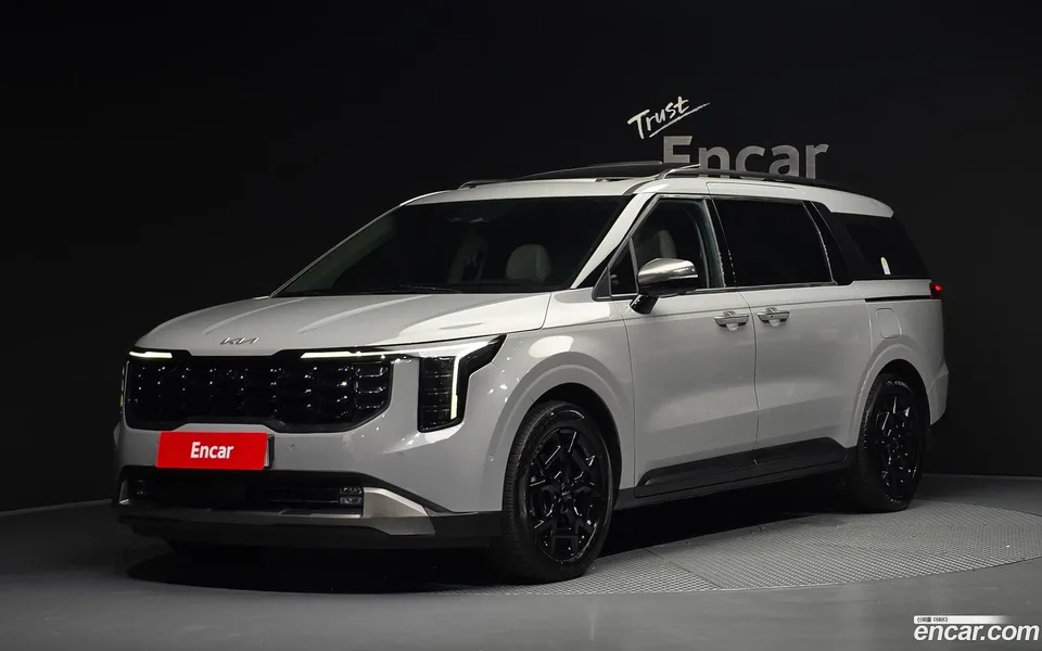 Kia Carnival HEV 9 2024 — photo 1, buy with delivery to Moscow