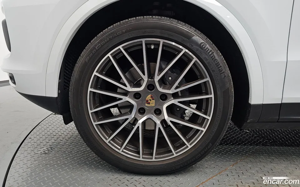 Porsche Cayenne 3.0 2022 — thumbnail 2