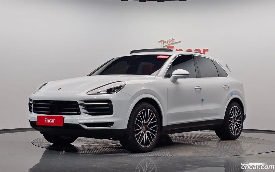 Porsche Cayenne 3.0 2022 — photo 1, buy with delivery to Moscow
