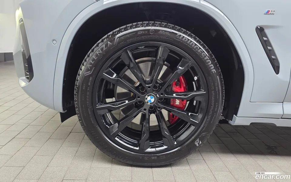 BMW X4 xDrive20i M 2025 — миниатюра 2