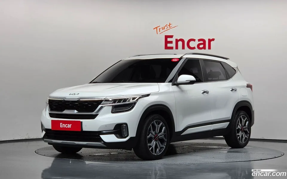 Kia Seltos 1.6 2WD 2022 — photo 1, buy with delivery to Moscow