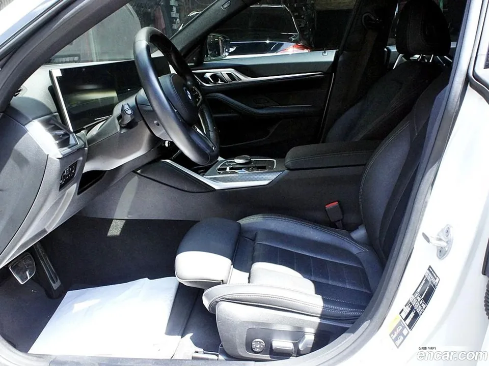 BMW i4 eDrive40 M 2023 — thumbnail 2