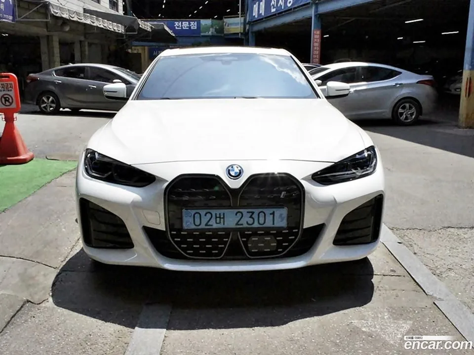BMW i4 eDrive40 M 2023 — photo 1, buy with delivery to Moscow