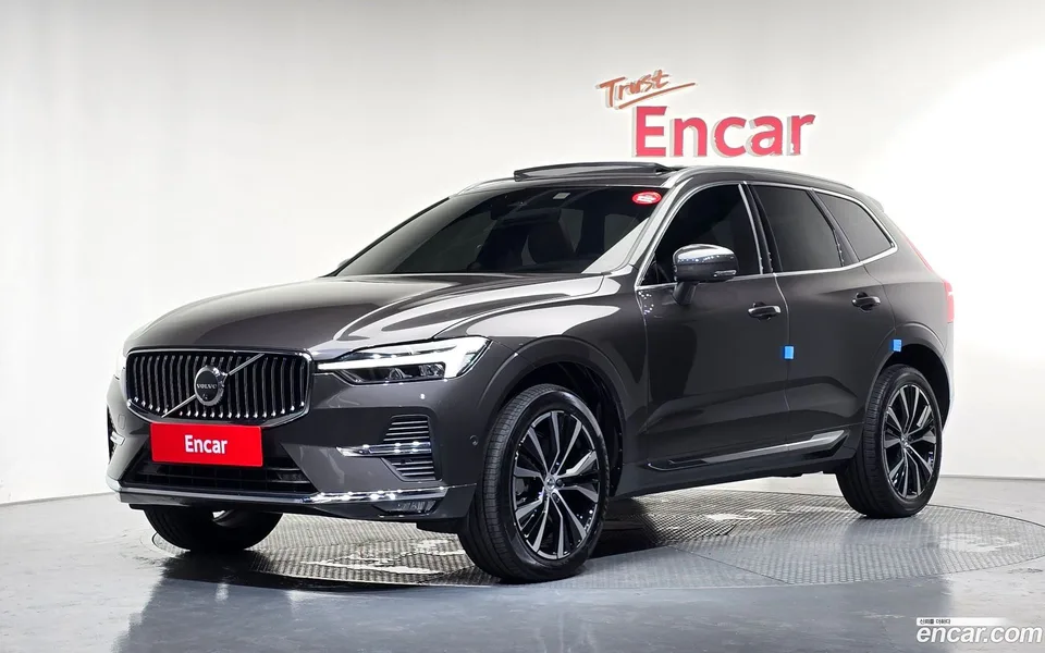 Volvo XC60 B6 2023 — photo 1, buy with delivery to Moscow
