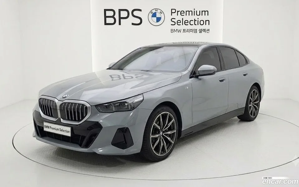 BMW 5 Series 2024