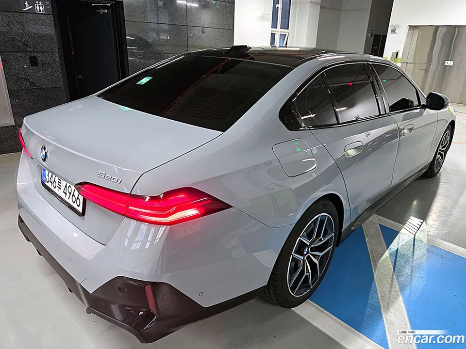 BMW 5 Series 520i M 2026 — thumbnail 2