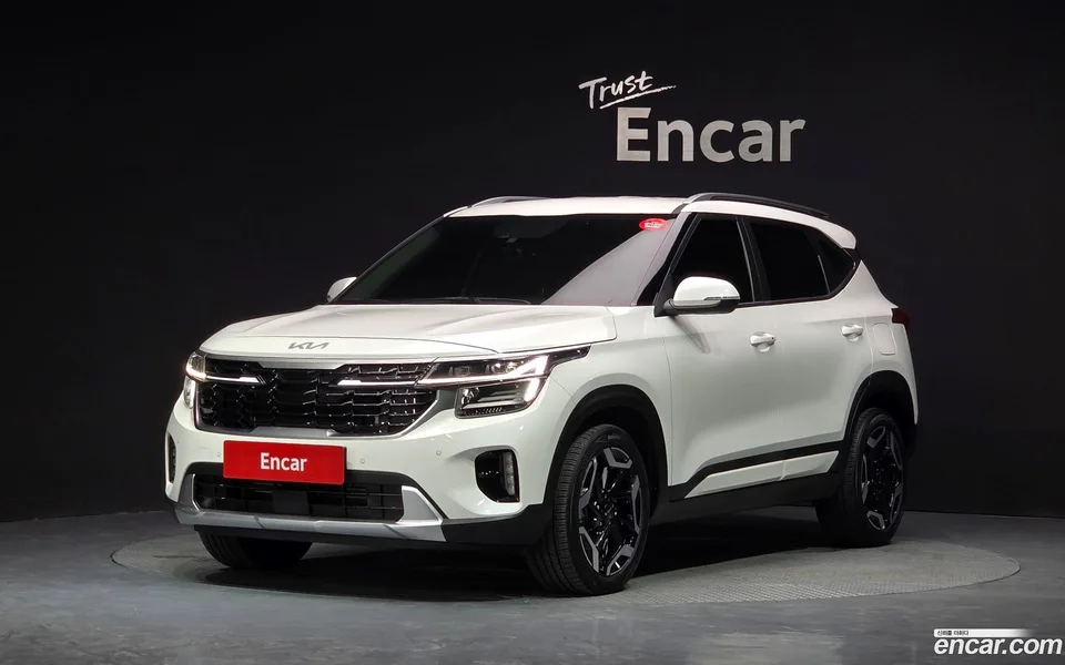 Kia Seltos 1.6 2WD 2024 — photo 1, buy with delivery to Moscow