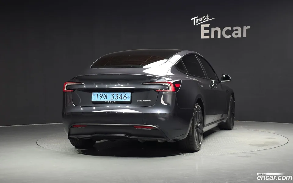 Tesla Model 3 RWD 2025 — thumbnail 4