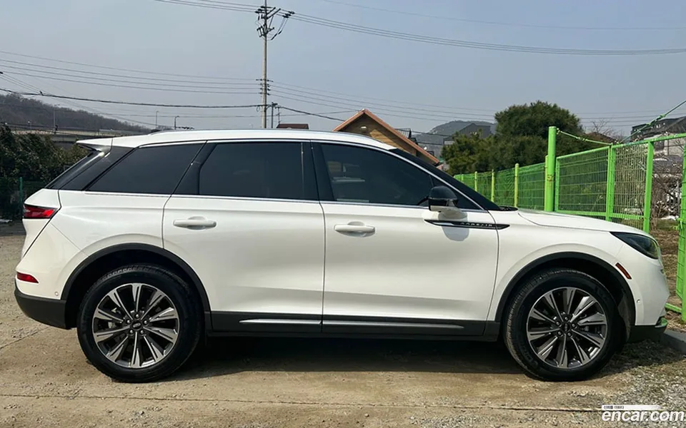 Lincoln Corsair 2.0 AWD 2022 — thumbnail 3