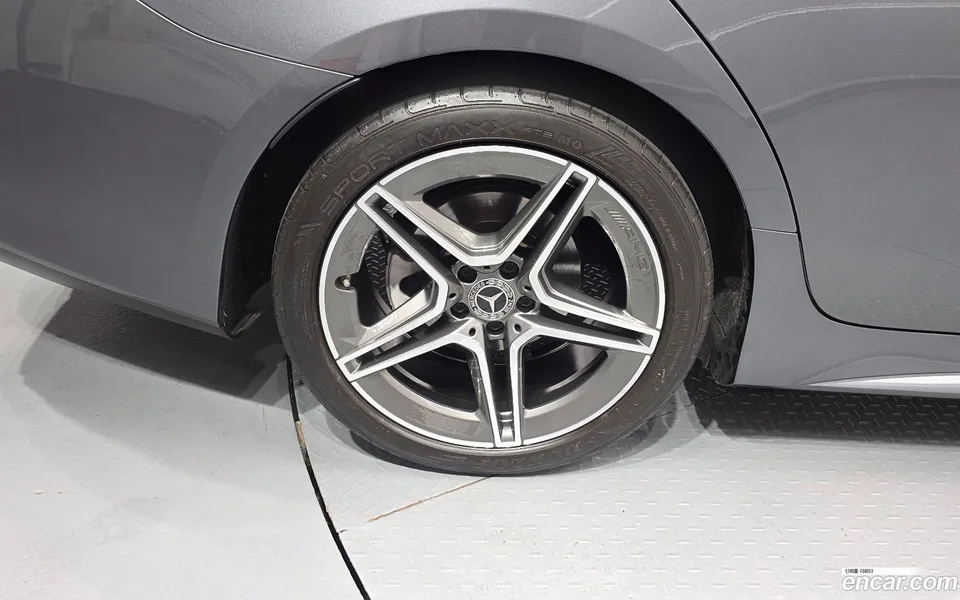 Mercedes-Benz CLS-Class CLS300d 4MATIC 2022 — thumbnail 2