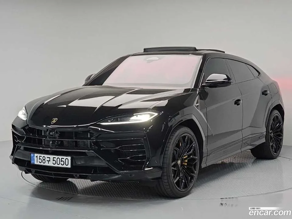 Lamborghini Urus 4.0 V8 SE 2026 — photo 1, buy with delivery to Moscow