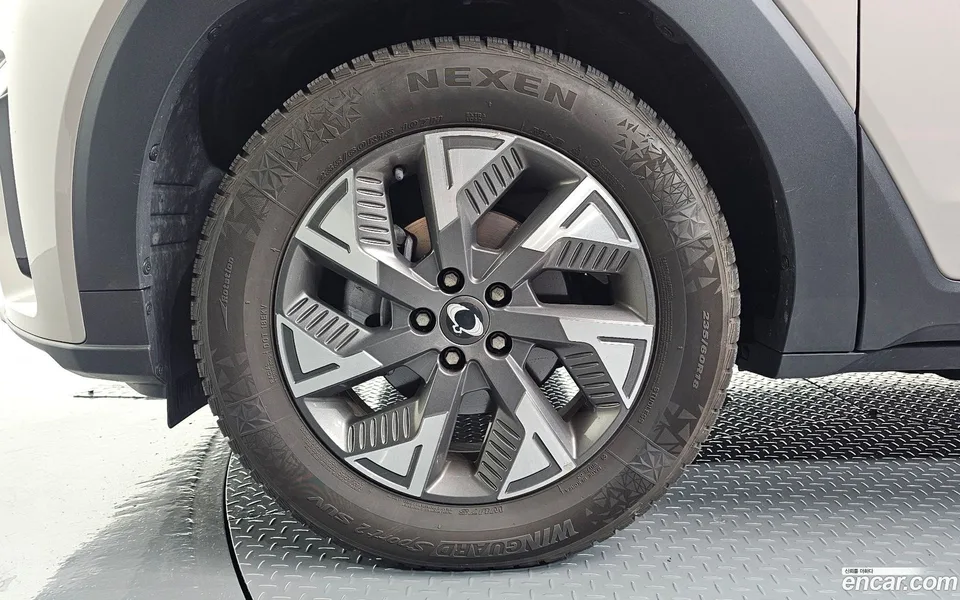 KG Mobility Torres EVX E7 2024 — thumbnail 2