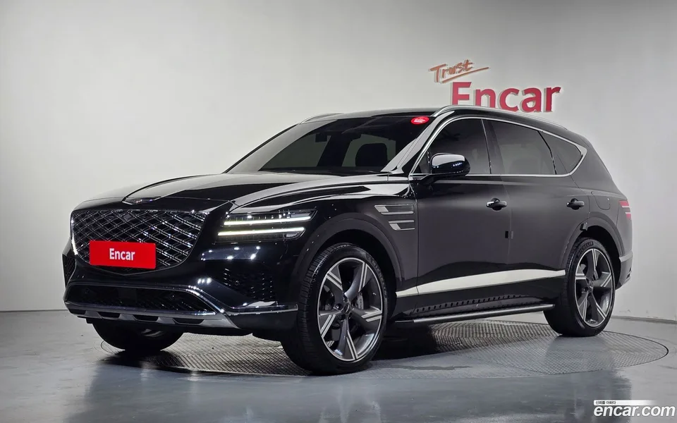 Genesis GV80 2.5T 2WD 2023 — photo 1, buy with delivery to Moscow