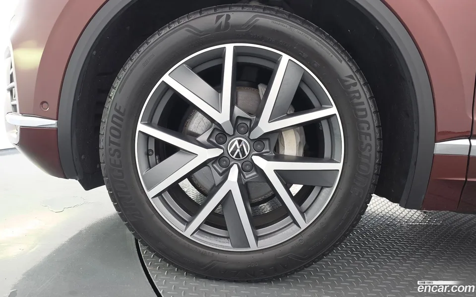 Volkswagen Touareg 3.0 TDI 2023 — thumbnail 2