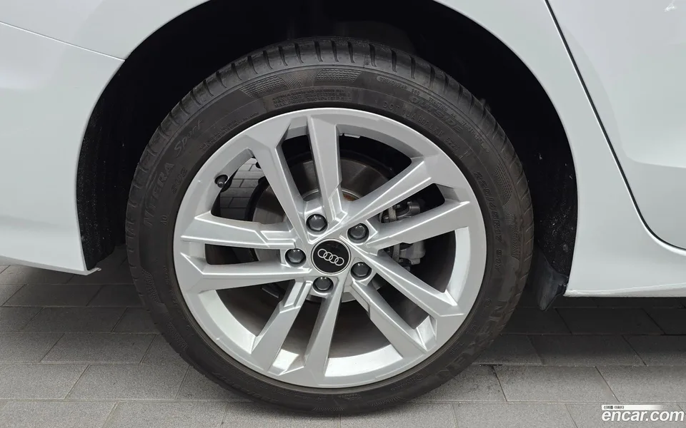 Audi A3 (8Y) 40 TFSI 2022 — thumbnail 2