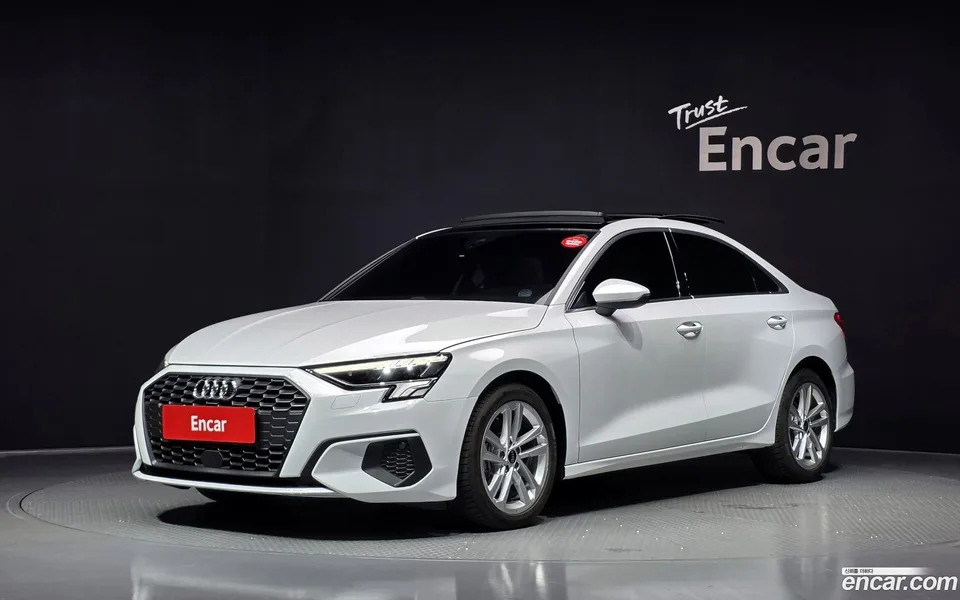 Audi A3 (8Y) 40 TFSI 2022 — photo 1, buy with delivery to Moscow