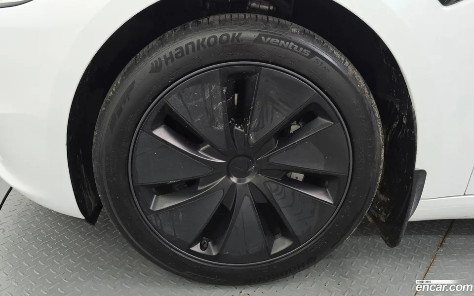 Tesla Model 3 AWD 2024 — thumbnail 2