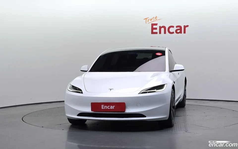 Tesla Model 3 AWD 2024 — thumbnail 3