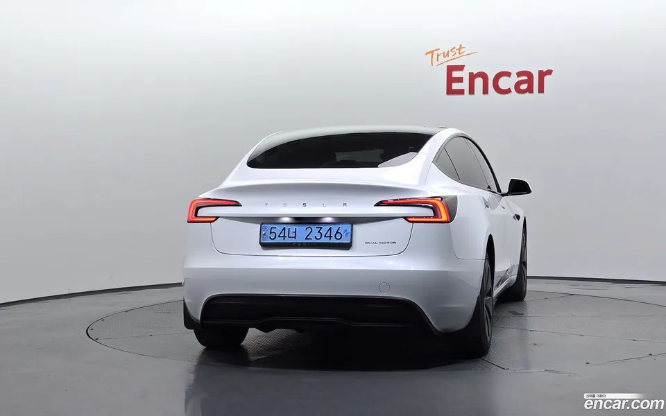 Tesla Model 3 AWD 2024 — thumbnail 4