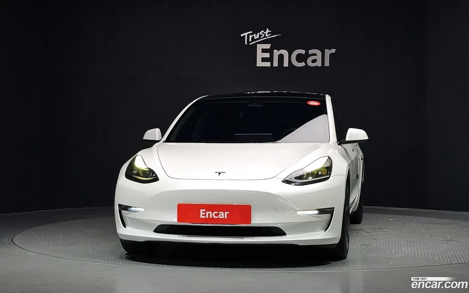 Tesla Model 3 AWD 2022 — thumbnail 3