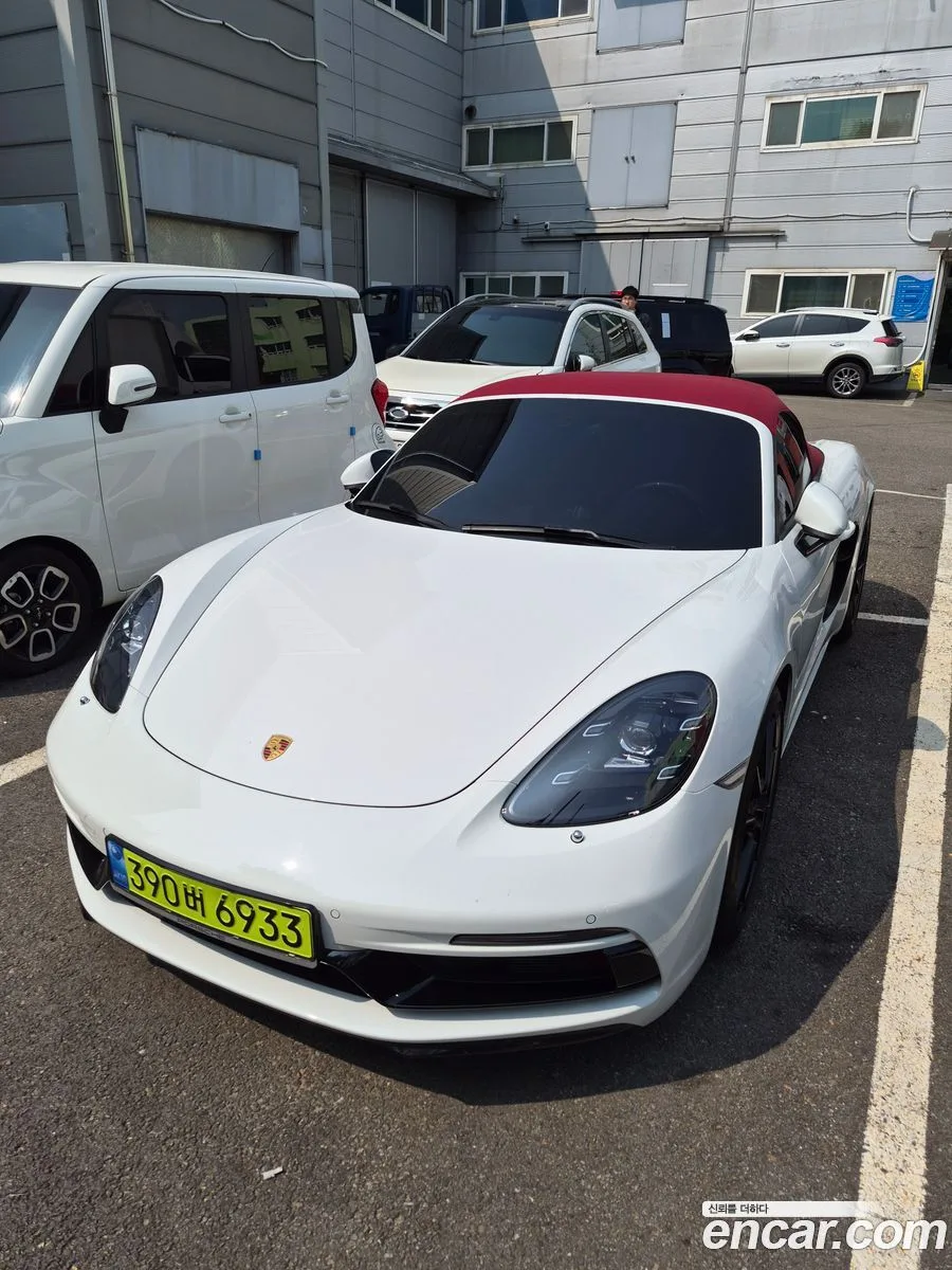 Porsche 718 Boxster 4.0 GTS 2023 — photo 1, buy with delivery to Moscow
