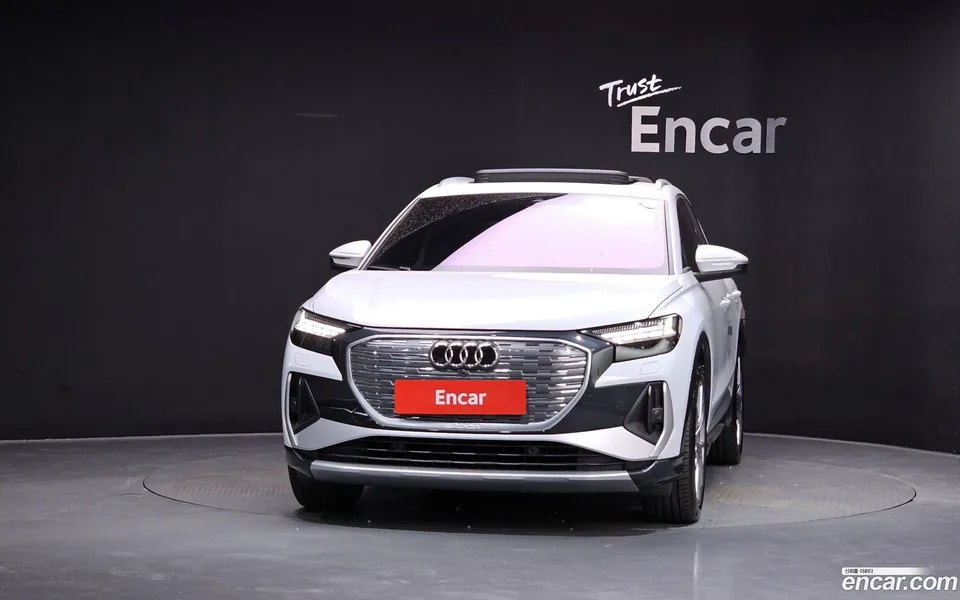 Audi Q4 e-tron 45 2025 — thumbnail 3