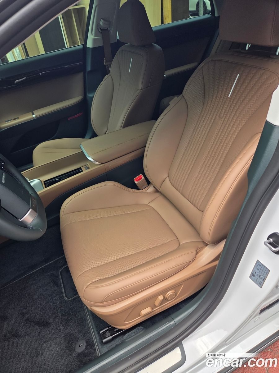Hyundai Grandeur Hybrid 2026 — 3