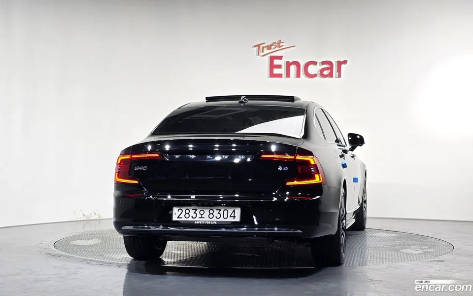 Volvo S90 B5 2023 — thumbnail 4