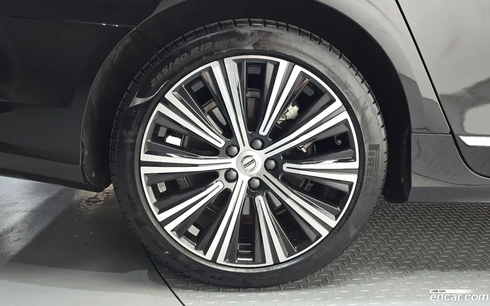 Volvo S90 B5 2023 — thumbnail 5