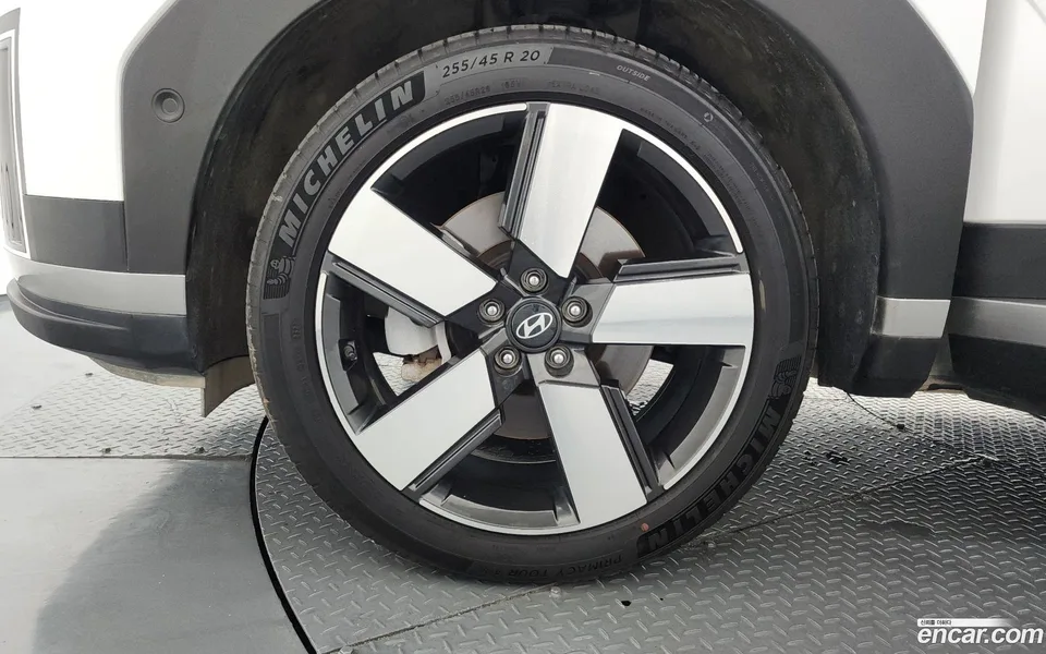 Hyundai SantaFe 2.5T 2WD 2023 — thumbnail 2