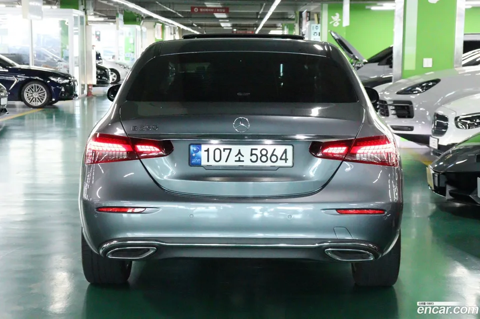 Mercedes-Benz E-Class E250 2023 — thumbnail 4