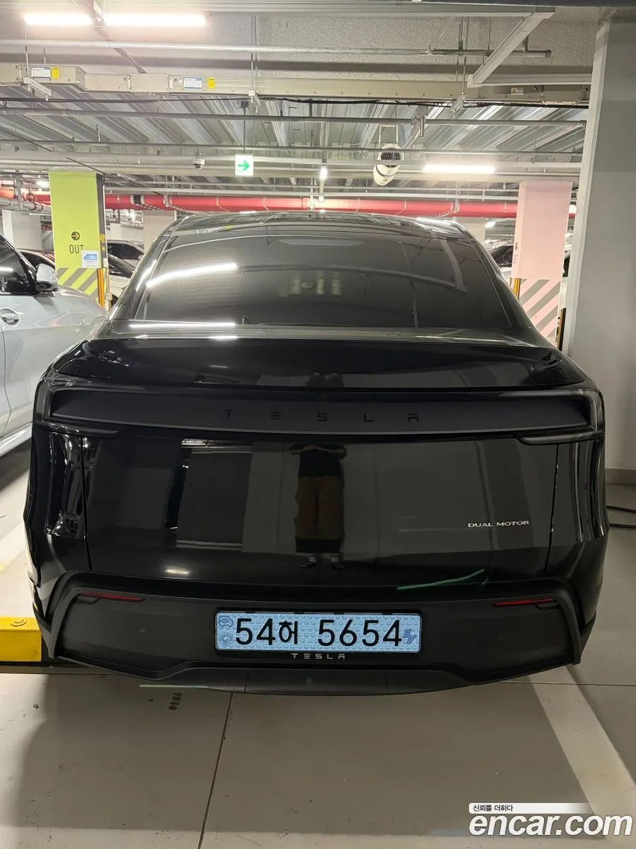 Tesla Model Y AWD 2026 — миниатюра 5