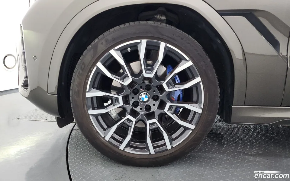 BMW X6 xDrive40i M 2024 — миниатюра 2