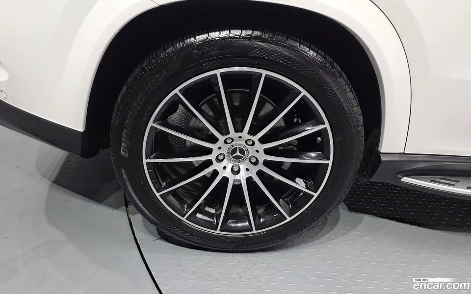 Mercedes-Benz GLE-Class GLE400d 4MATIC 2022 — thumbnail 2