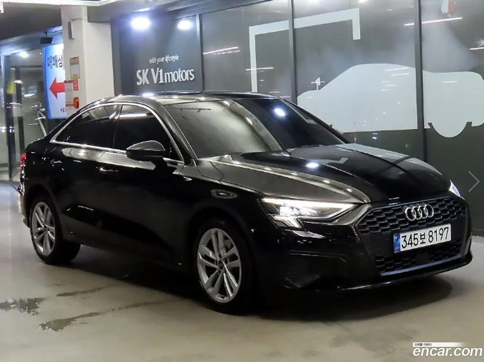 Audi A3 (8Y) 40 TFSI 2023 — photo 1, buy with delivery to Moscow