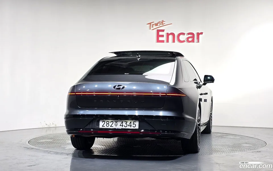 Hyundai Grandeur Hybrid 2023 — thumbnail 4