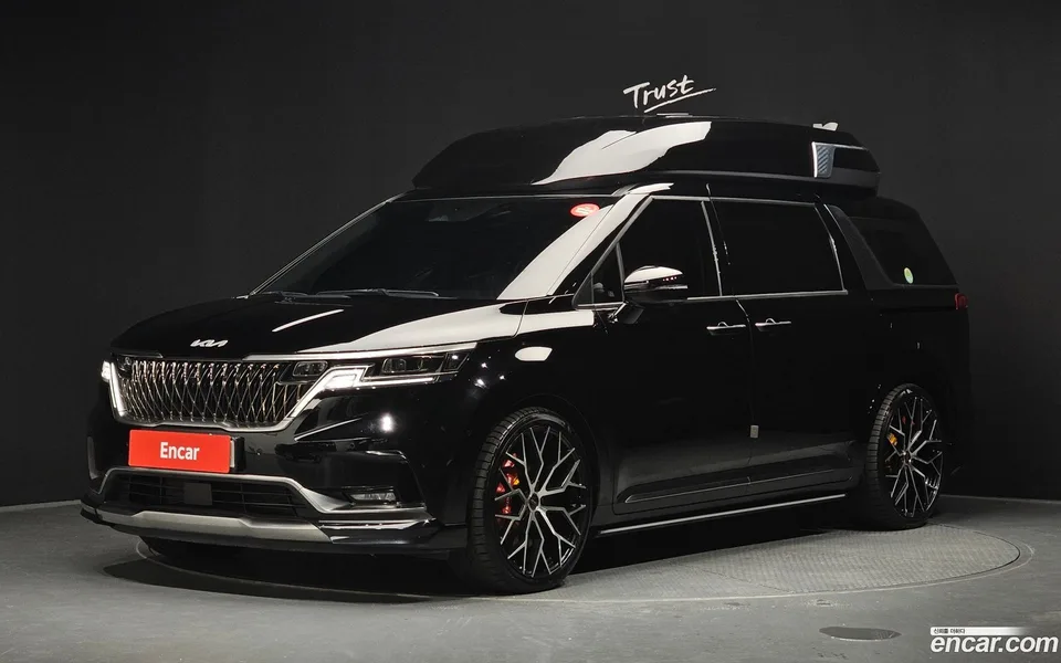 Kia Carnival 9 () 2022 — photo 1, buy with delivery to Moscow