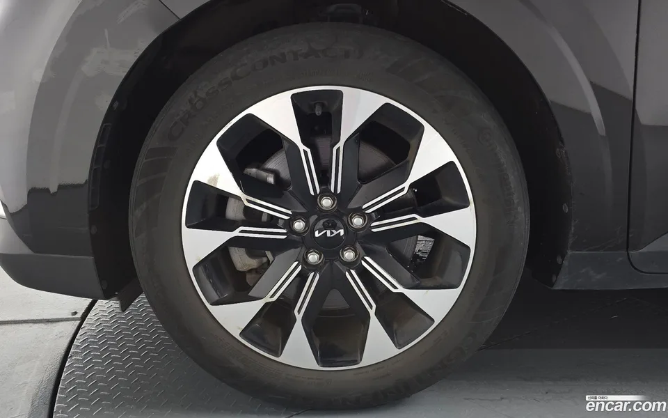 Kia Carnival 9 2022 — thumbnail 5