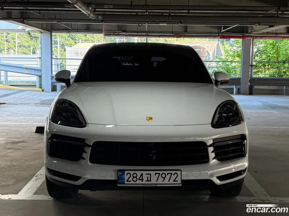 Porsche Cayenne 3.0 2022 — photo 1, buy with delivery to Moscow