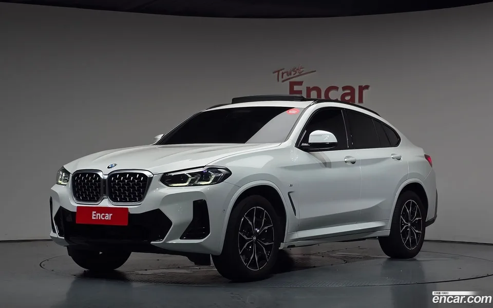 BMW X4 xDrive20i M 2024 — photo 1, buy with delivery to Moscow